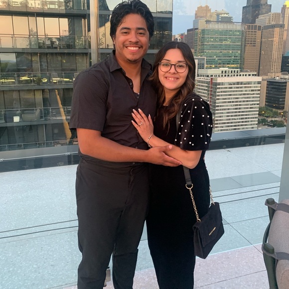 Meet your Posher, Noemi - Picture 1 of 4